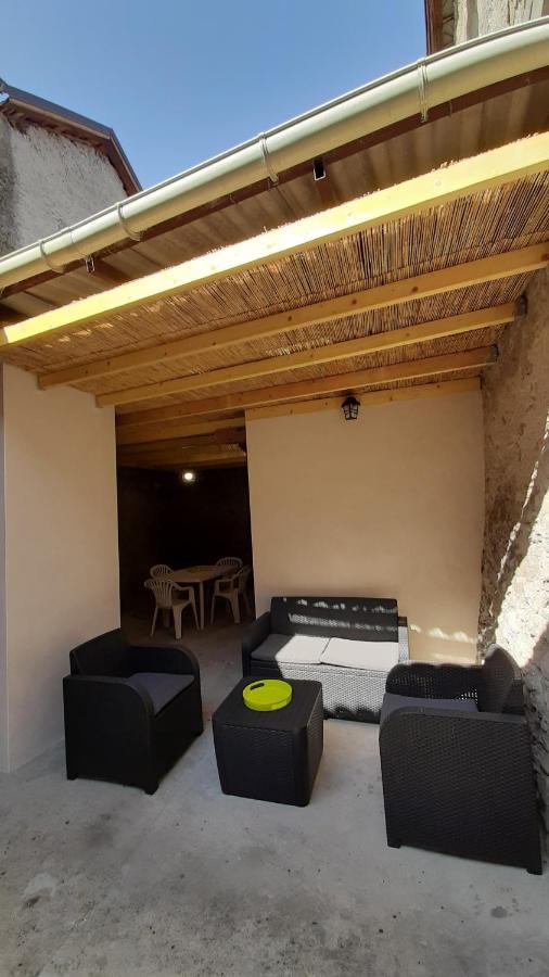 Petite Maison De Village Situee Entre Lacs, Cascades Et Montagnes Virieu-le-Grand Exterior foto